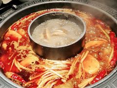 菌汤鸳鸯锅-晓宇重庆火锅(龙首店)