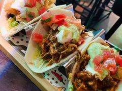 塔克三拼-Famous肥猫墨西哥音乐餐吧(五棵松华熙LIVE店)