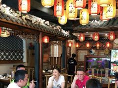 大堂-东来菜馆•手抓海鲜家常菜•海鲜锅贴(鸽子窝店)
