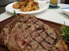 -Oasis Bar & Grill