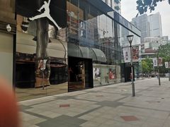 -Air Jordan(世贸天阶店)