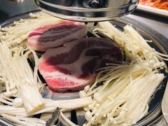 五花肉-韩聚屋韩国烤肉餐厅(新北万达店)