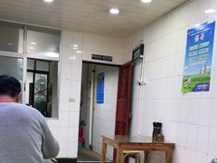 大堂-再回首鸡肉米线(人民路一店)