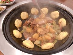 -万里闯关东铁锅炖菜馆(高新旗舰店)