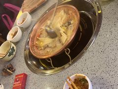 -阿婆情腊排骨火锅(忠义店)