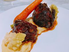 -La Mer Restaurant & Lounge