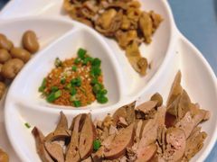 -兔行天下-鸿鹤鲜锅兔(中海国际店)