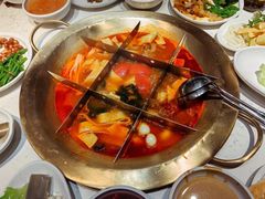 -周师兄大刀腰片火锅(洪崖洞旗舰店)