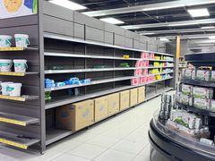 -家乐福(四元桥购物中心店)