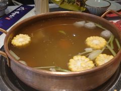 招牌牛腩骨汤锅-牛村来人潮汕牛肉火锅(西单店)