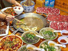 -大众跷脚牛肉馆·非遗传承单位(峨眉山店)