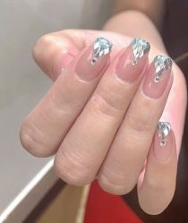 -悦指间美甲美睫