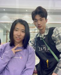 -镁连社·美联社