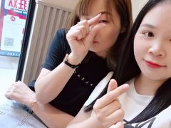 -必胜客(WOW中心城店)