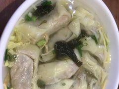 咸蛋黄大馄饨-周素珍湖州大馄饨(直戒坛寺巷店)