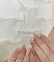 -花系美·美甲美睫精品店