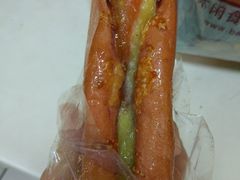 红丝绒培根热狗包-拉那巴米 蛋糕定制(世纪东方广场店)