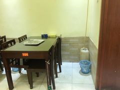 -清真磊磊烧烤老店(饮虎池街34号店)