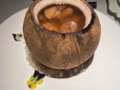 椰子八宝鸡汤-闻见中国海南菜(K11店)