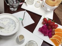 -燕庭·纯燕窝·甜品下午茶(南京西路店)