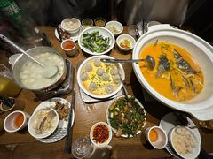 -湘力力小院·鱼汤泡饭(枫林路店)