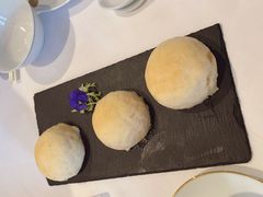 酥皮叉烧包-宝丽轩中餐厅BAOLIXUAN