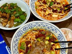 -李与白包子铺(桐梓林店)