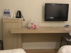 -怡莱酒店(上海大学店)