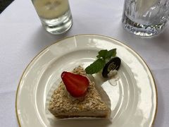 招牌燕麦蛋糕-COVA(新天地Xintiandi店)