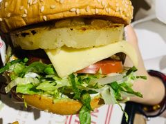 -The Habit Burger Grill 哈比特汉堡(复兴soho店)