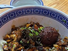 蛤蜊猪肝面-沪西老弄堂面馆(定西路店)