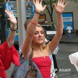 让米国人戴口罩很难，因为 ......