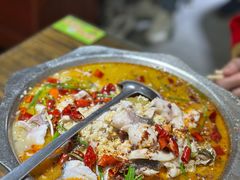 老坛酸菜鱼-神仙钵湘香土菜馆(光华路店)