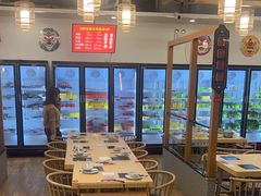 -杨老板·海鲜集市火锅·鲜切牛肉(中防万宝店)