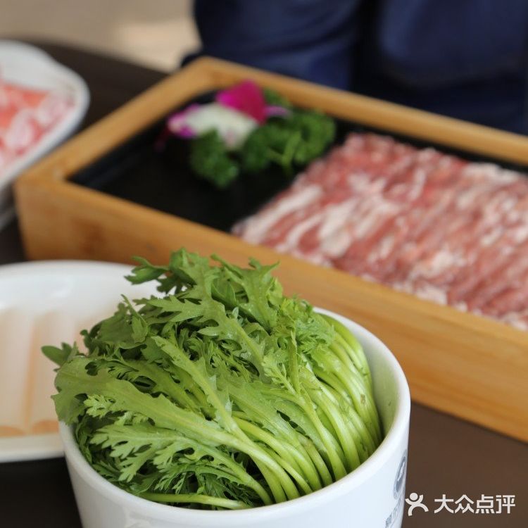 来自内蒙古大草原的美味，鲜嫩的羊肉久涮不老。