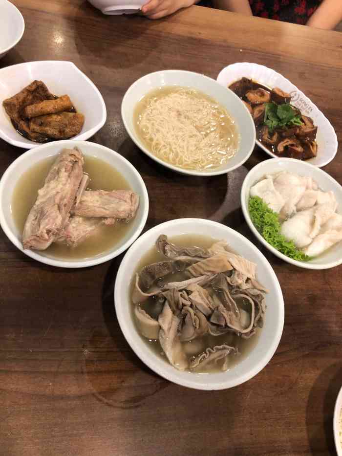 松发肉骨茶(牛车水店)