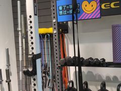 -汗水空间私教健身连锁(SM广场店)