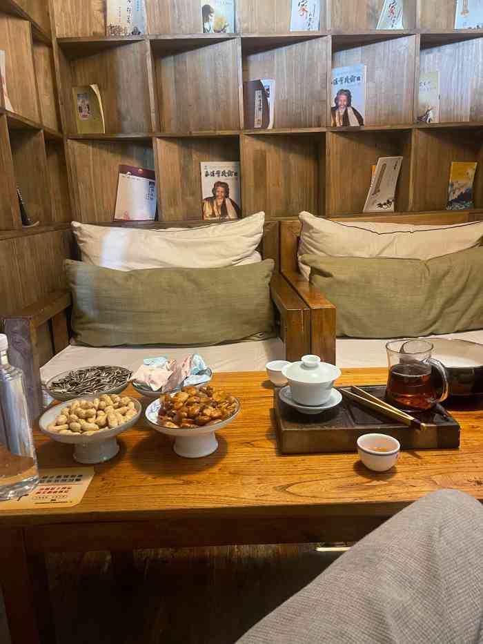 素心茶房61禅意素食(中贸店)-"和家人来吃素斋,选了这家.