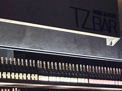 -TZ House音乐现场(来福士中心店)