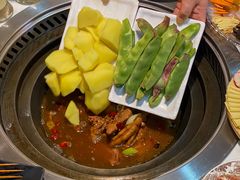 -哈尔滨烧烤·山河村铁锅炖(交大店)