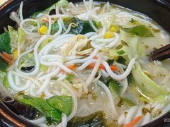 -灵芝妹子海鲜米线(香炉礁山姆店)