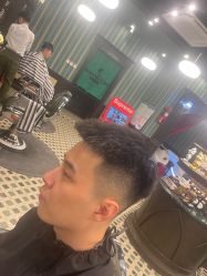 -海文先生国潮烫染男士理发馆