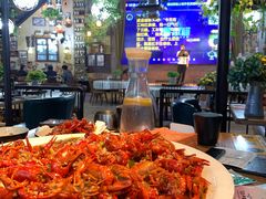 -临界音乐酒馆·小龙虾·江湖菜(华熙LIVE·鱼洞店)