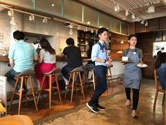 -ROAST coffee & eatery