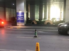 -苏宁广场-停车场