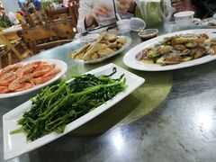 -四川小胡子海鲜(丁村万人海鲜广场店)