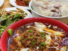 -雷祖芳老妈蹄花店