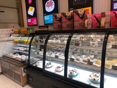 面包甜点陈列柜-皇家美孚(麦岛店)