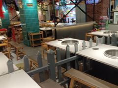 大堂-钢管厂五区小郡肝串串香火锅(人民广场店)