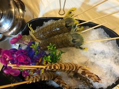 -鲜入围煮花胶鸡海鲜火锅